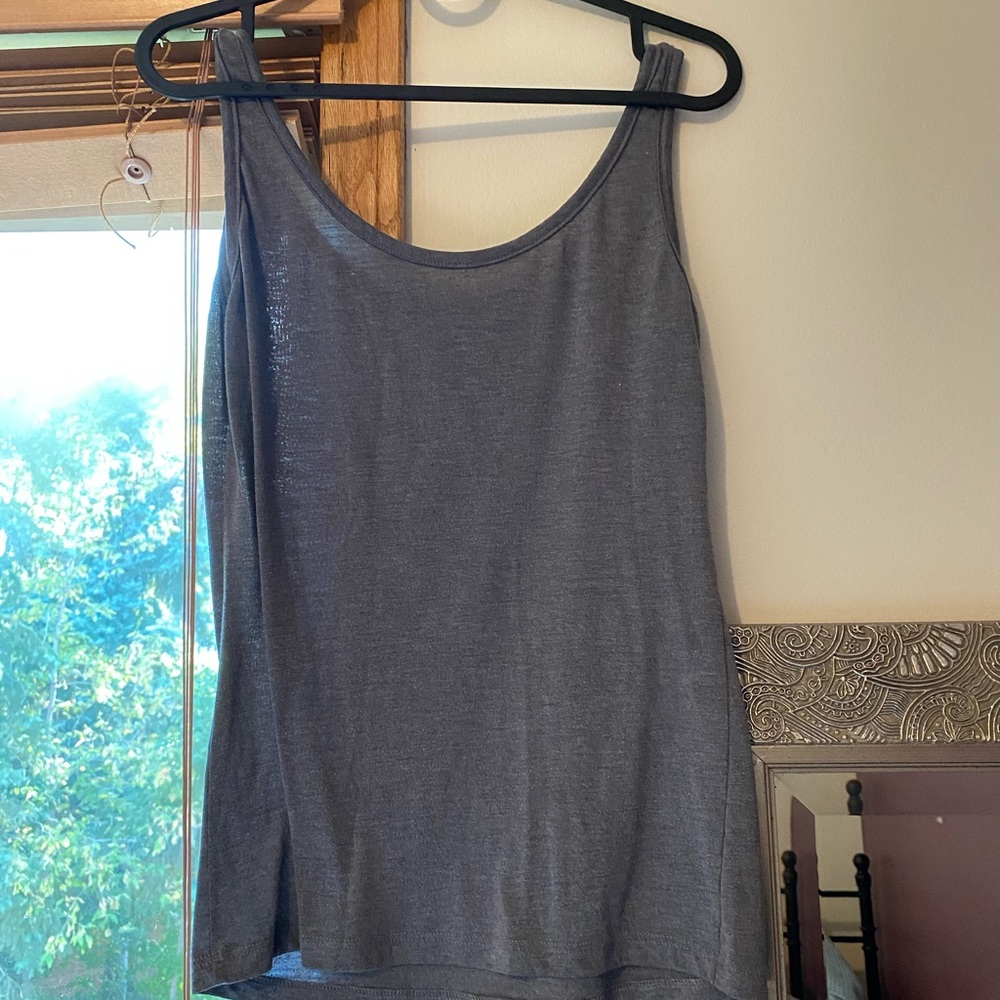 Tank top - Picture 2 of 3
